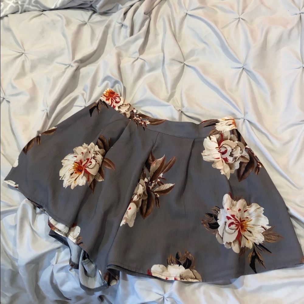 Flowy floral shorts